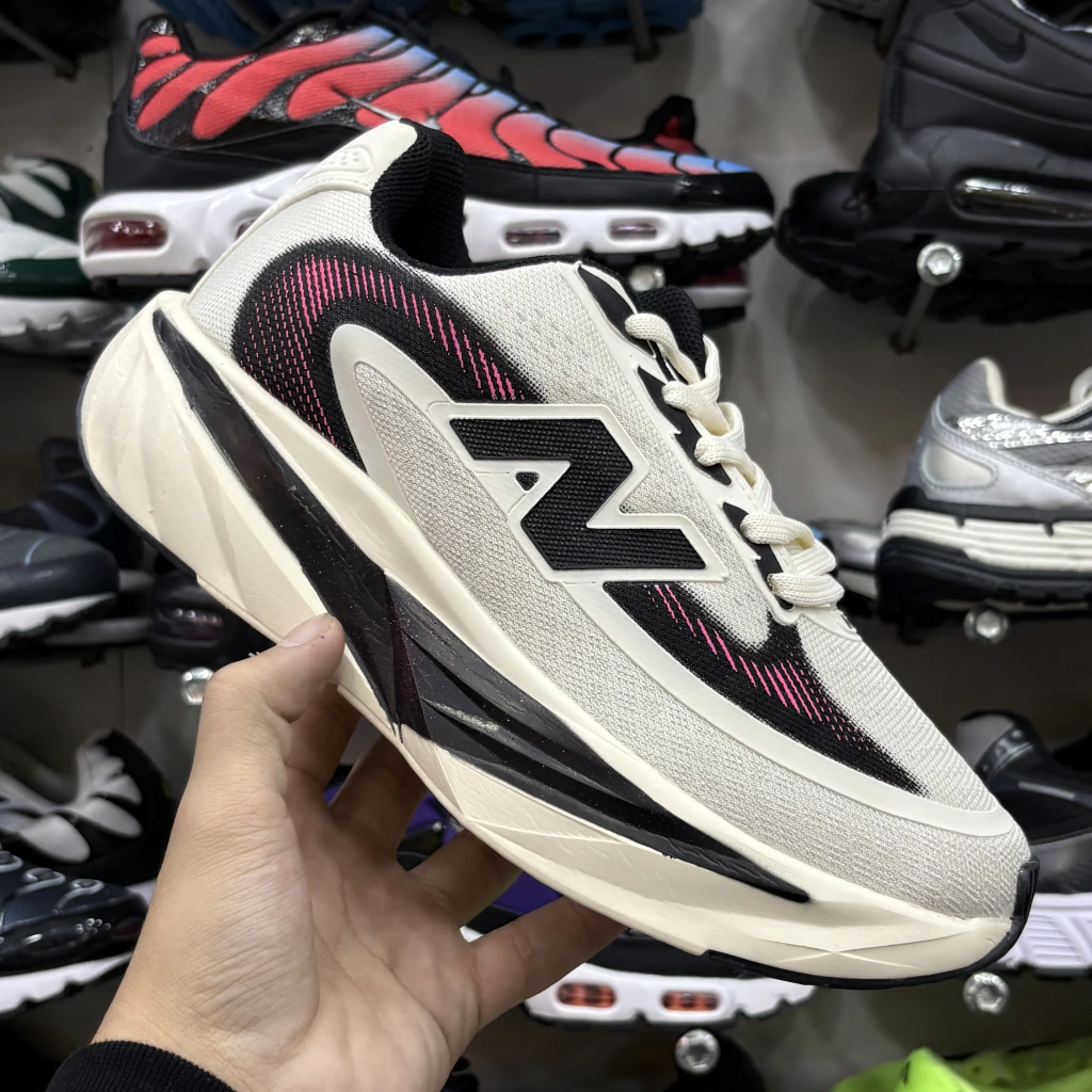 NB SC Eclips “Pink Off”