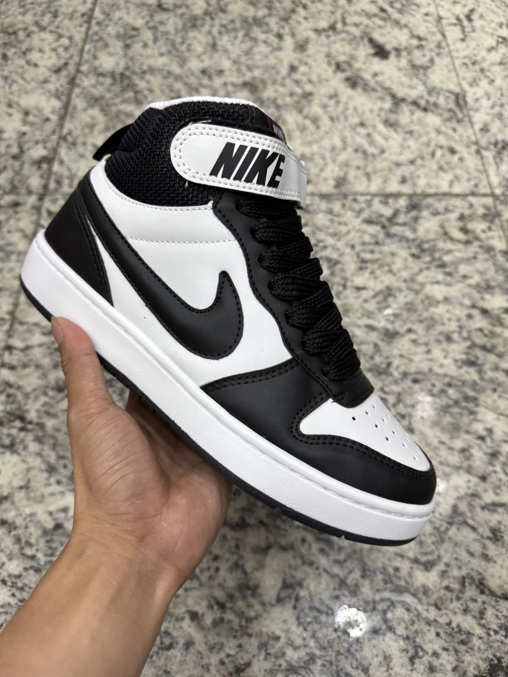 Nike Borough Branco/preto
