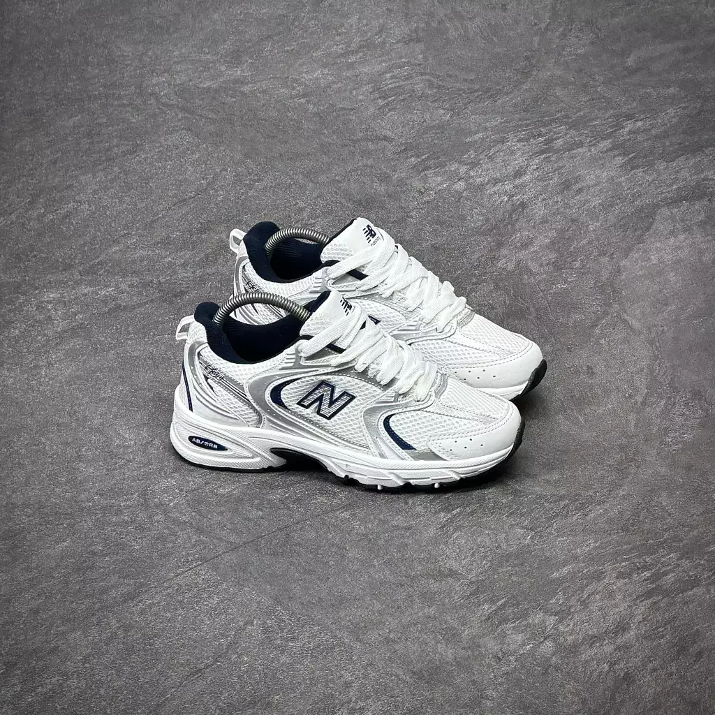 NB 530 Branco/Azul/Prata