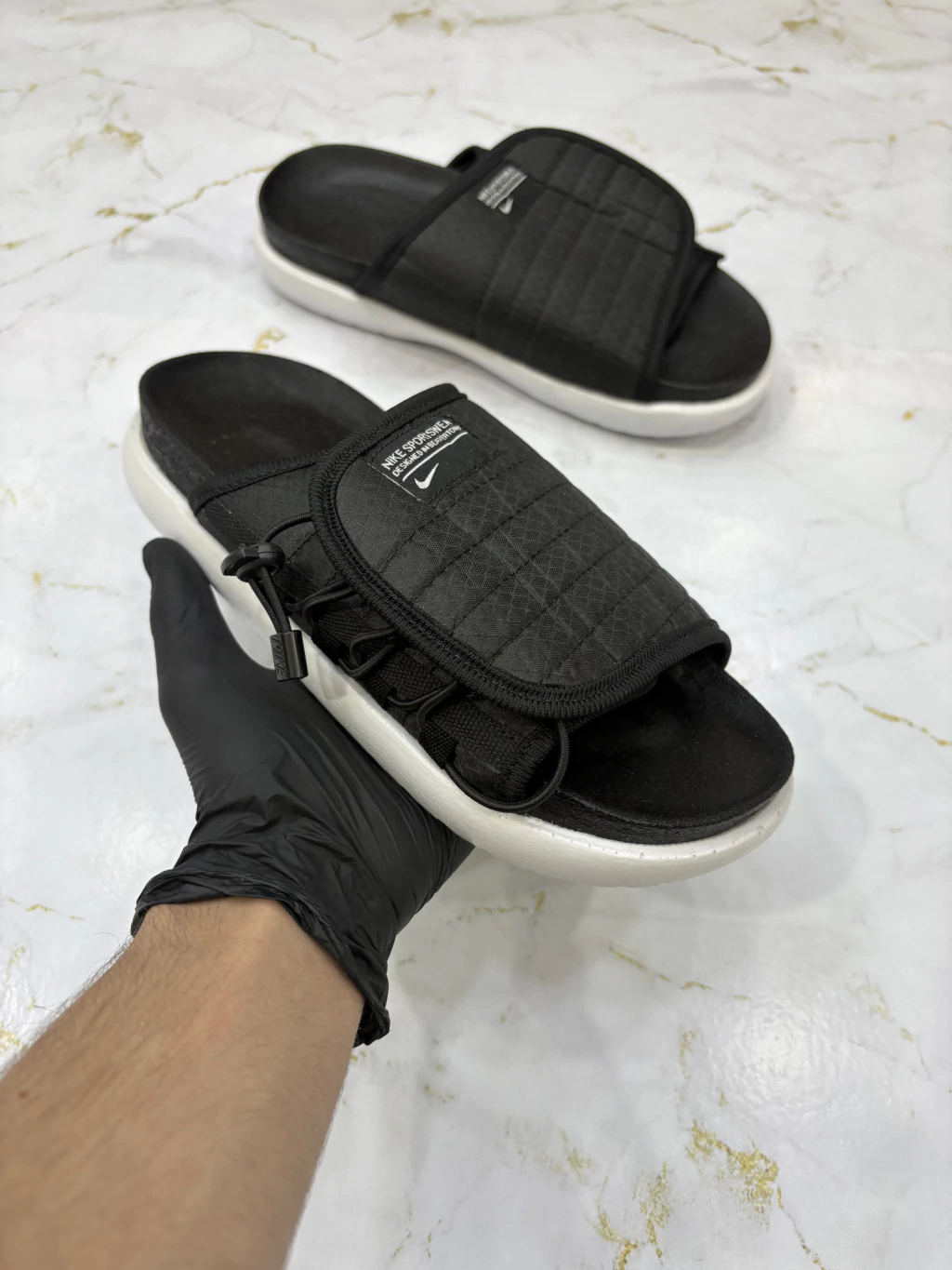 Chinelo Assuna Preto/Branco