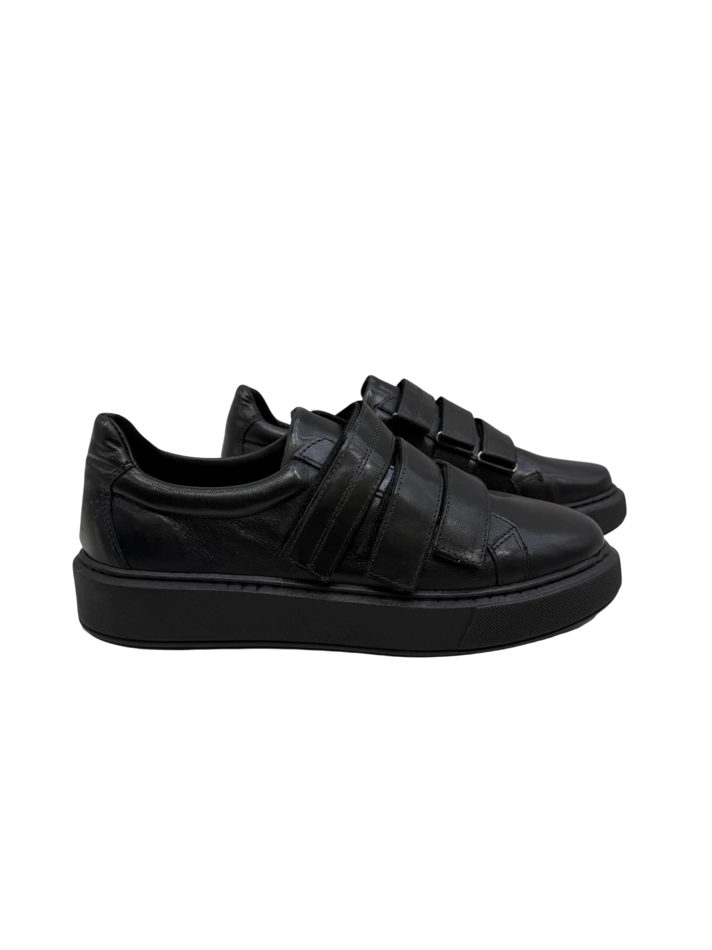 Tênis Monocromático “Black ”