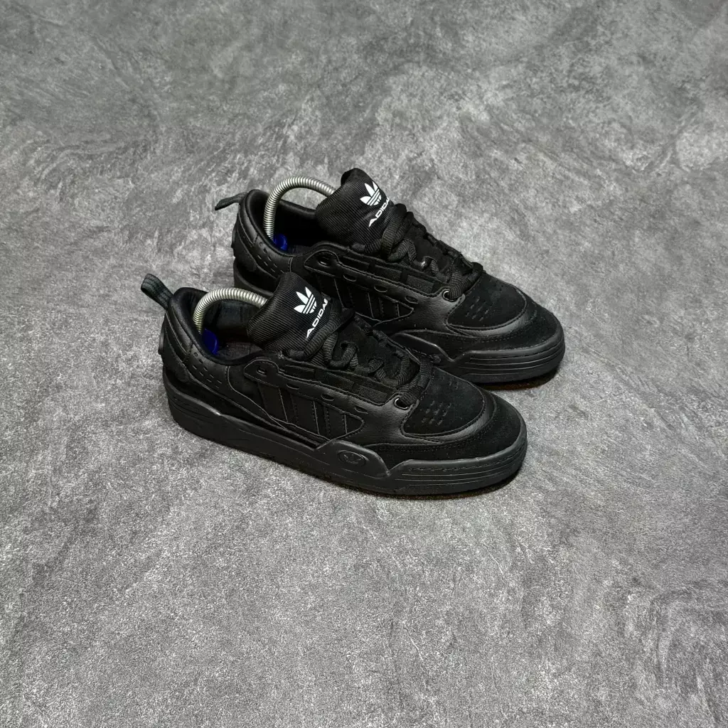 Adi2000 “preto”