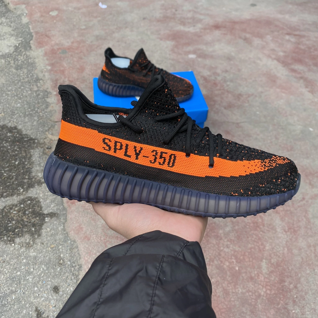 Yeezy Preto/Laranja
