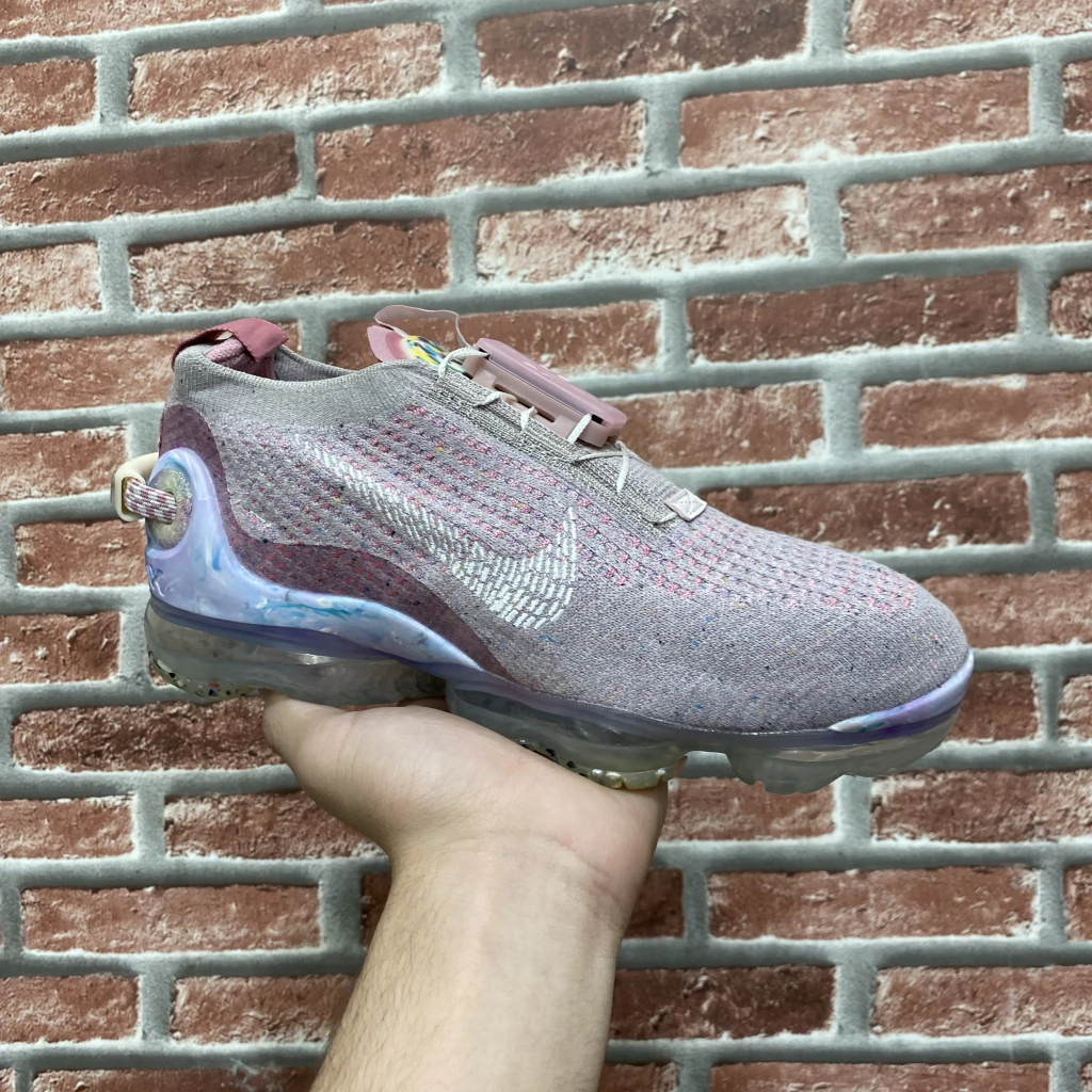 Vapormax 4.0 “Pink Blue”