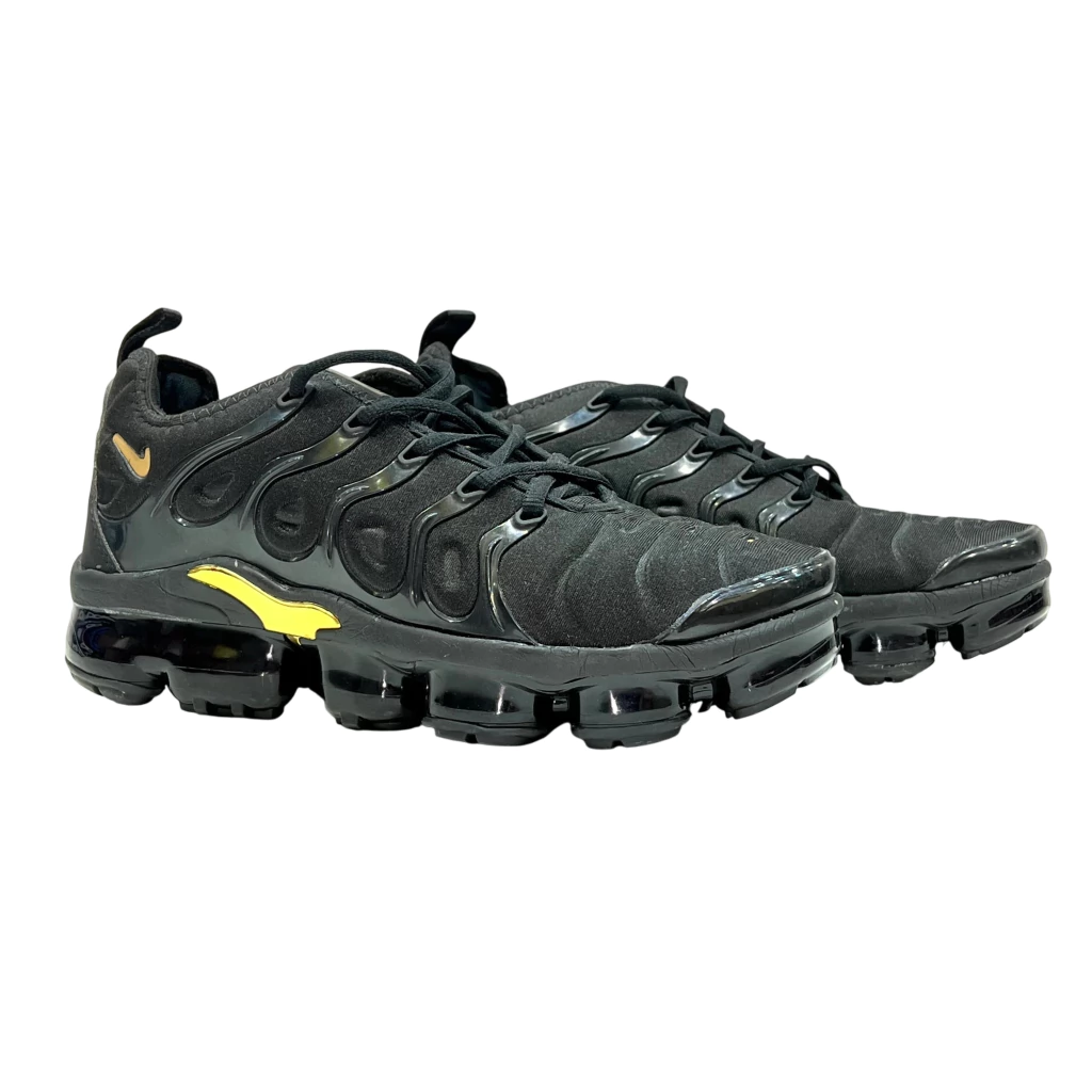 Vapormax Plus Preto/Dourado