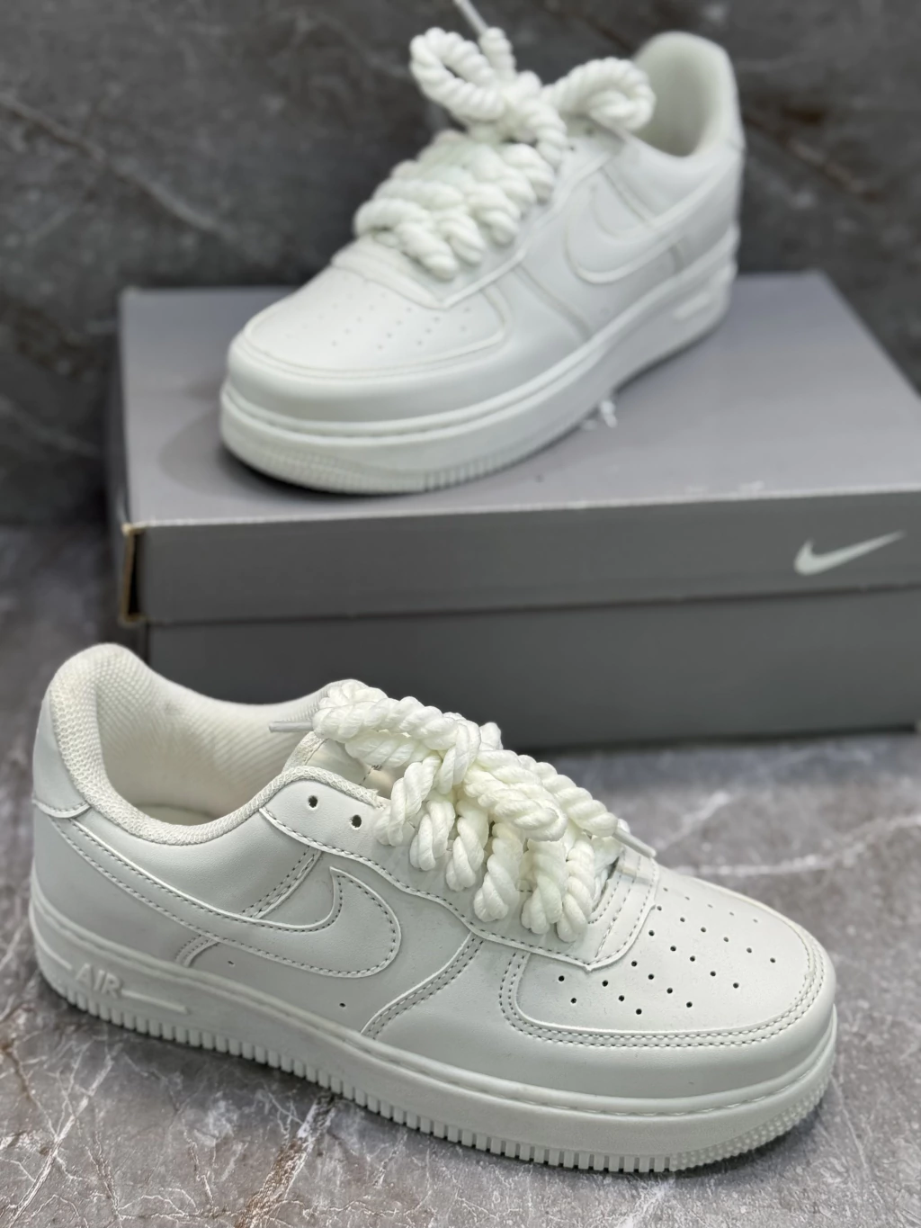 Tênis Air Force 1 Low Branco (Cadarço Personalizado)
