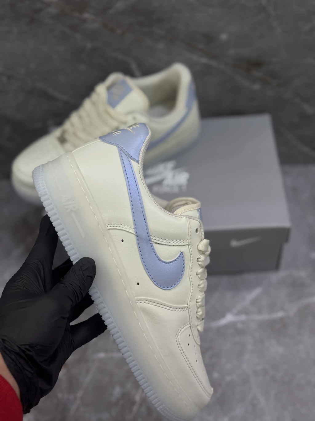 Tênis Air Force 1 (Creme/Azul)