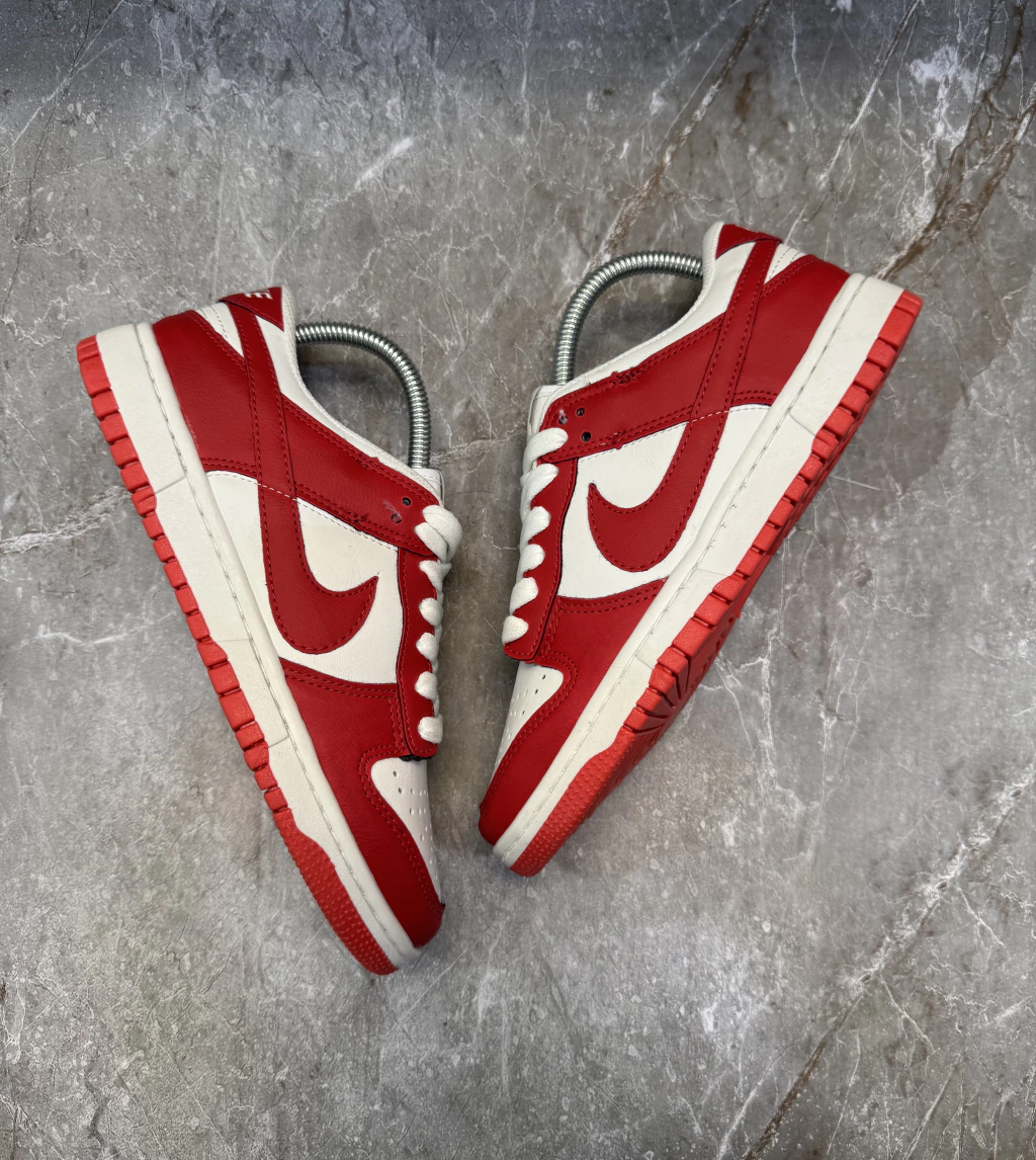 Tênis Dunk Low Premium Vintage Red (Vermelho/ Branco)
