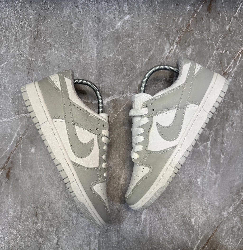 Tênis Dunk Low Retro Grey Fog (Branco/Cinza)