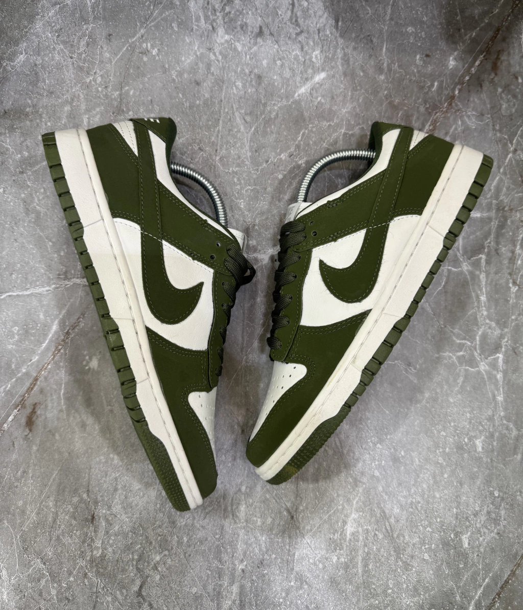 Tênis Dunk Low Cargo Khaki (Verde Oliva/ Branco)